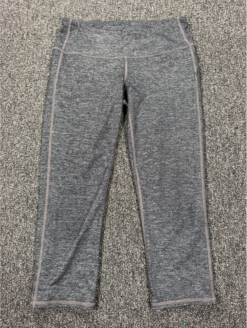 New athleta Women's Gray Capri Leggings Size Small